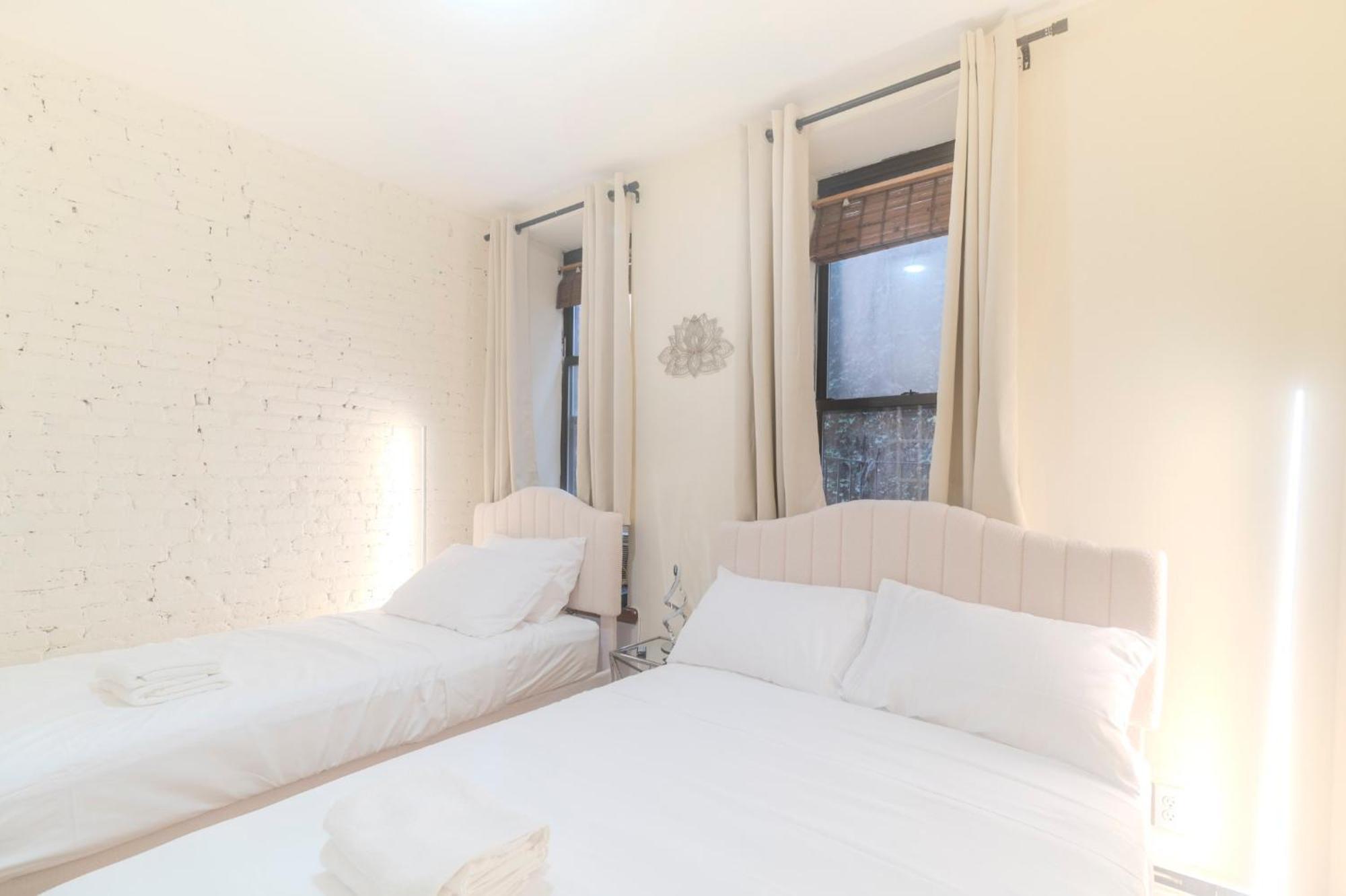 Near Time Square In City, Columbus Circle And Health Kitchen Apartment *